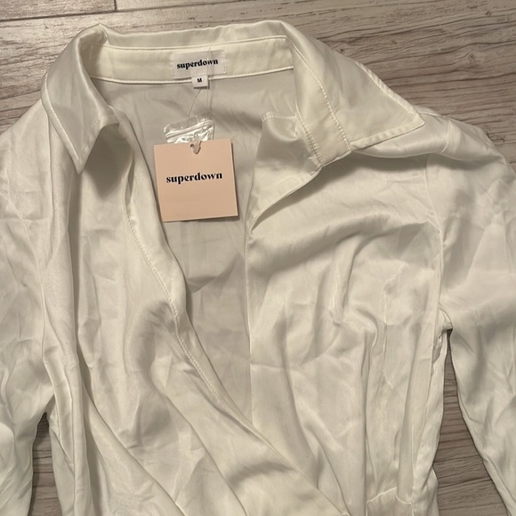 NWT superdown Sophie Draped Mini Dress in White Satin medium - Picture 4 of 5